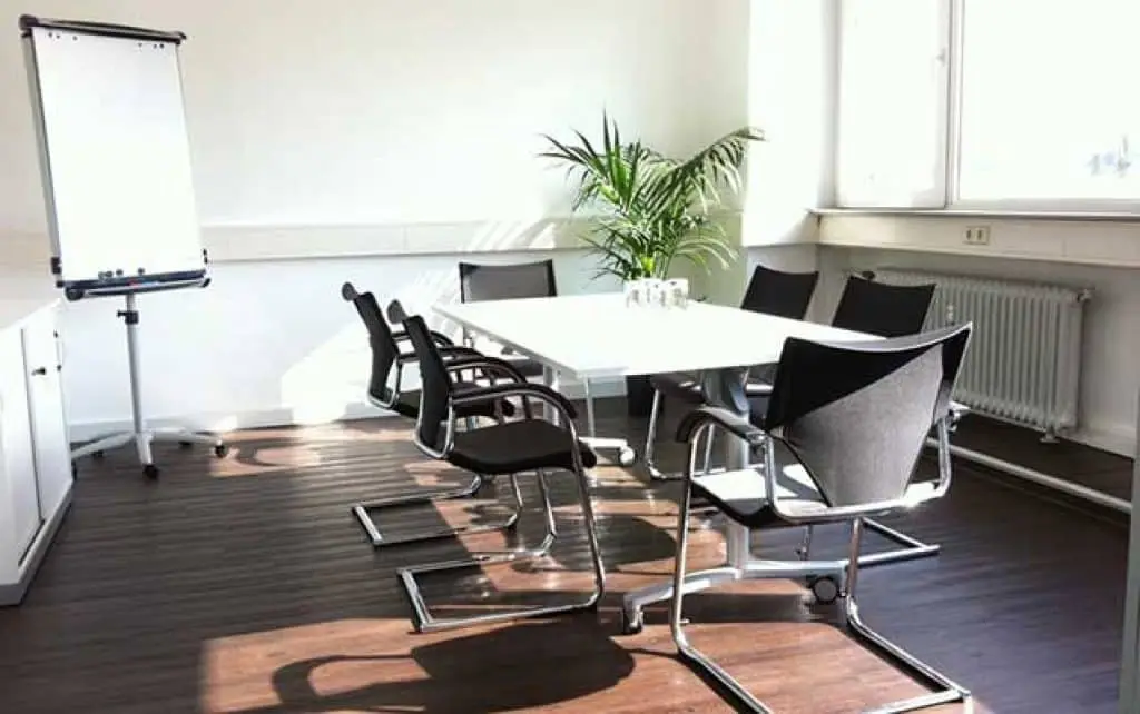 Besprechungsraum „Westside“, Ostend