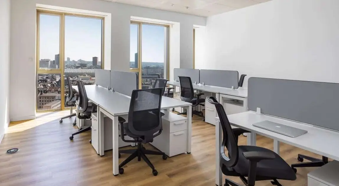 Coworking Desk im Tower 185, Tower 185