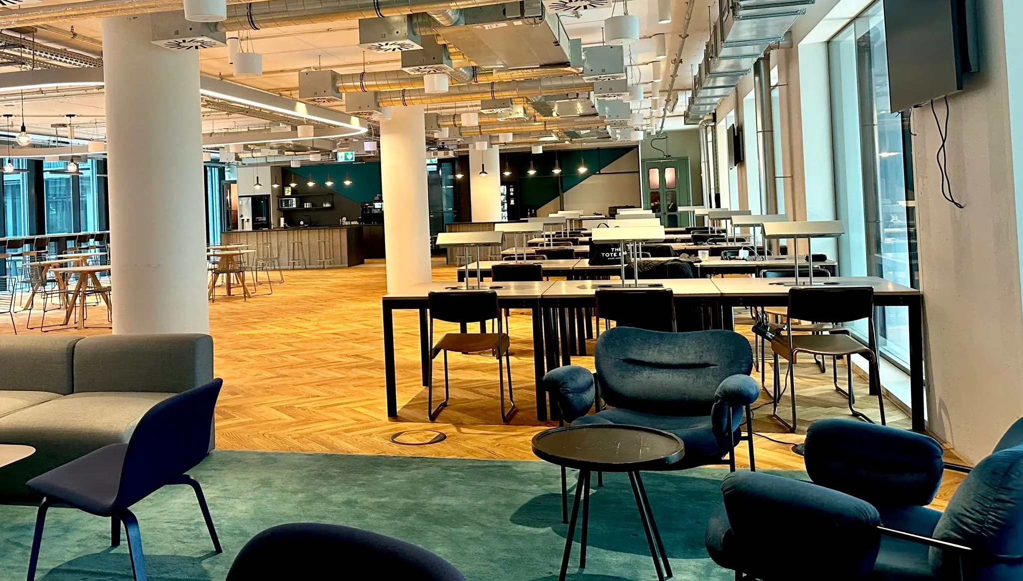 Coworking Desk im Junghof, Junghof